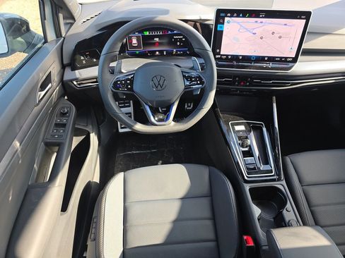 New 2026 Volkswagen Golf image 9