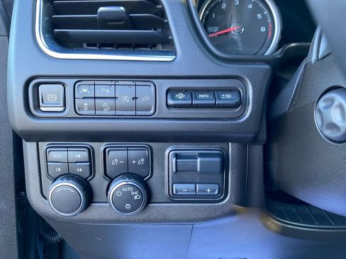 Used 2021 Chevrolet Tahoe Premier w/ Premium Package image 26