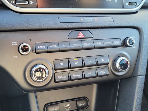 Used 2021 Kia Sportage LX image 25