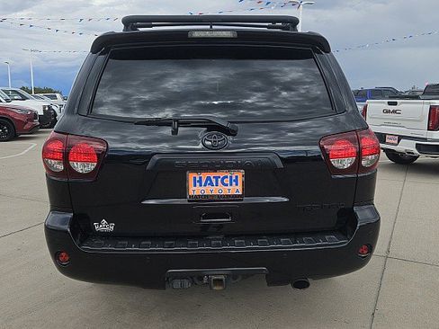 Used 2020 Toyota Sequoia TRD Pro AWD/4WD image 6