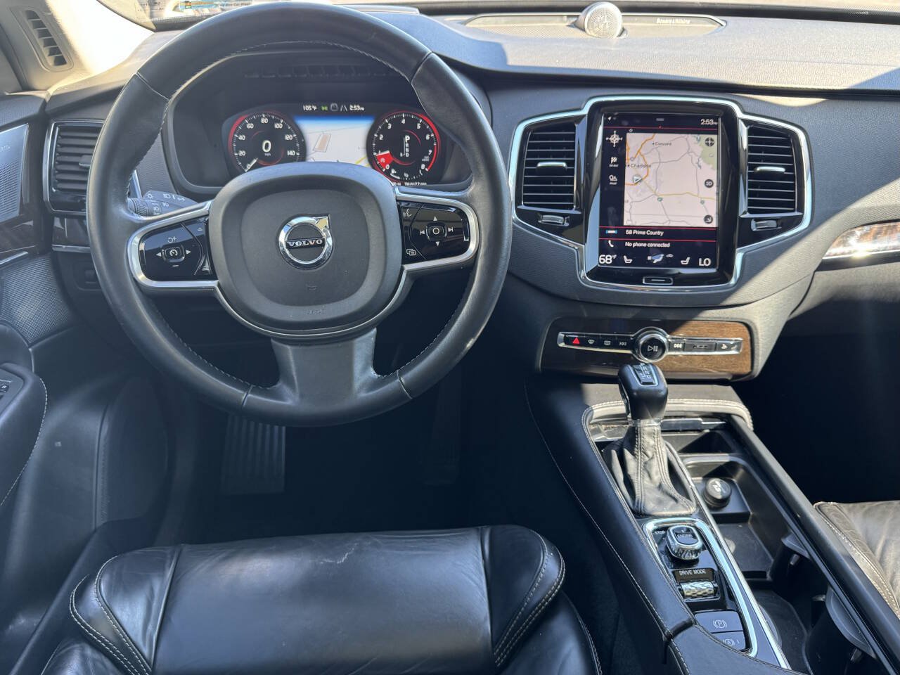 Used 2017 Volvo XC90 T6 Momentum AWD/4WD image 13