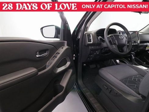 New 2025 Nissan Frontier SV w/ SV Convenience Package image 7