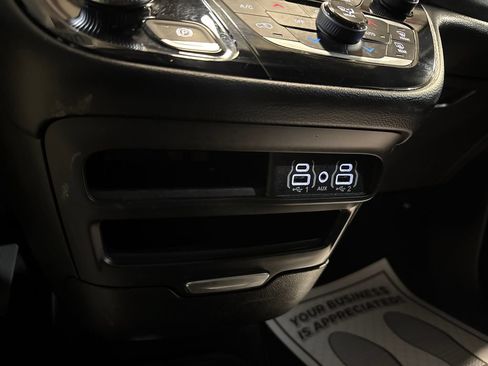 Used 2025 Chrysler Pacifica Select FWD image 22