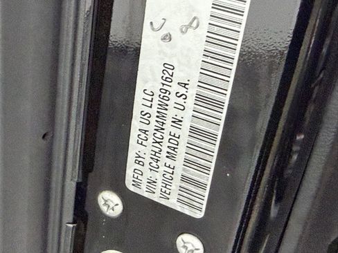 Used 2021 Jeep Wrangler Rubicon image 32