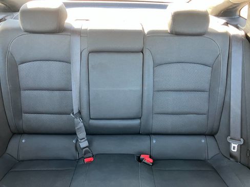 Used 2016 Chevrolet Malibu LT image 20