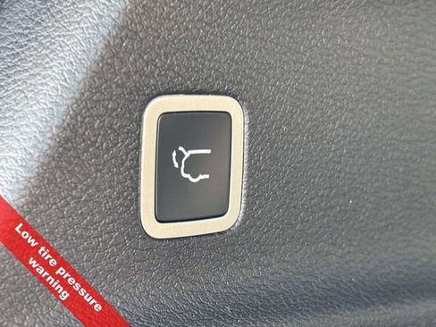 New 2026 Chrysler Pacifica Select w/ S Appearance Package image 41