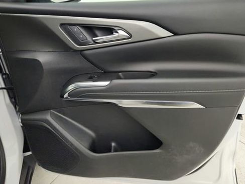 Used 2024 Chevrolet Traverse LT FWD image 31