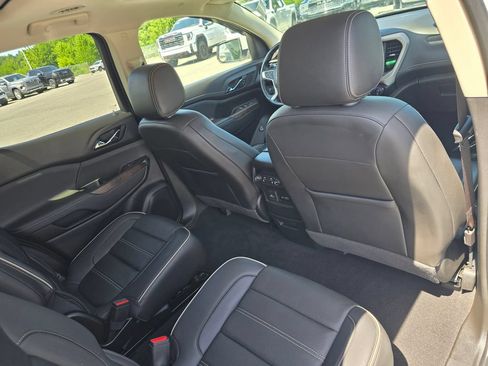 Certified 2023 GMC Acadia Denali w/ Denali Technology Package AWD/4WD image 32