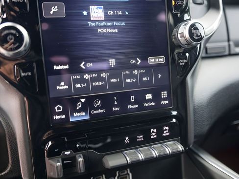 Used 2022 RAM 1500 Laramie w/ Sport Appearance Package AWD/4WD image 23