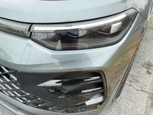 New 2026 Volkswagen Tiguan SE R-Line image 25