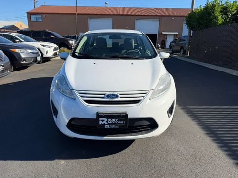 Used 2012 Ford Fiesta S FWD image 2