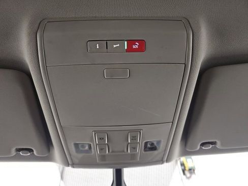 Used 2022 Volkswagen Atlas SE image 26