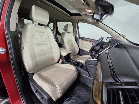 Used 2019 Honda CR-V Touring image 14
