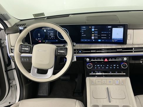 Used 2024 Hyundai Santa Fe Calligraphy image 13