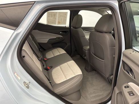 Used 2022 Chevrolet Bolt EUV Premier w/ Sun & Sound Package image 21