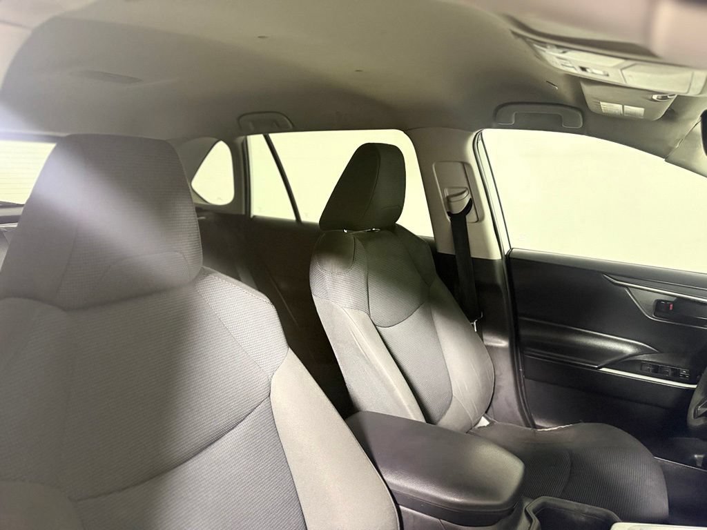 Used 2023 Toyota RAV4 LE AWD/4WD image 24
