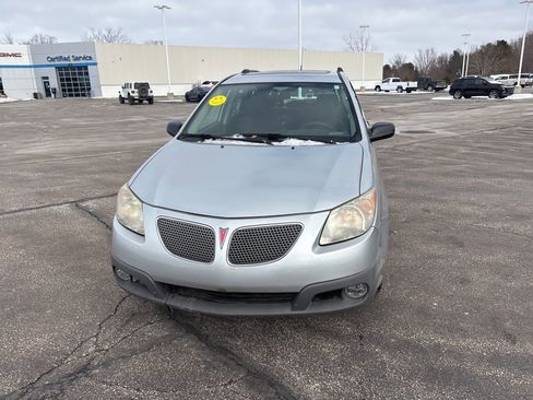 Used 2008 Pontiac Vibe w/ Sun And Sound Package image 2