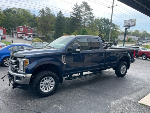 Used 2019 Ford F350 XLT w/ XLT Value Package image 11