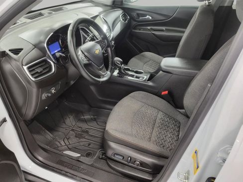 Used 2024 Chevrolet Equinox LT image 9