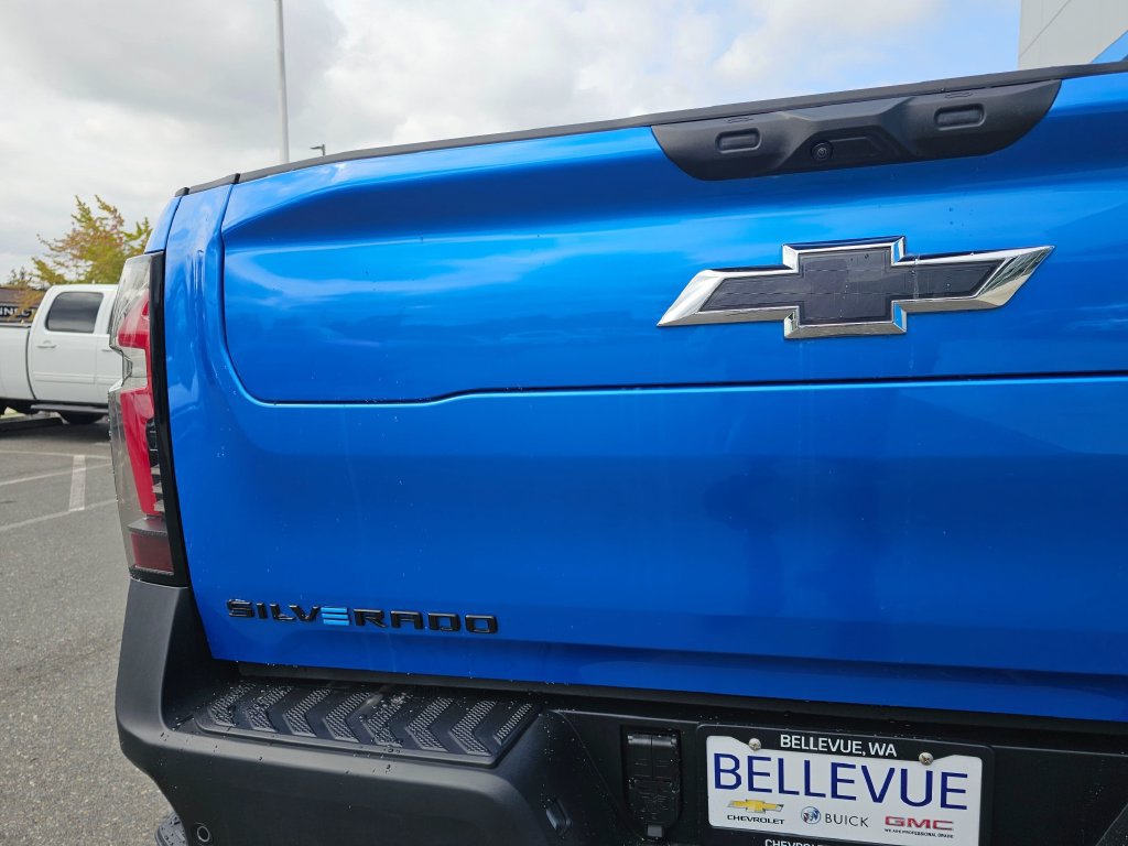 Used 2026 Chevrolet Silverado EV Trail Boss AWD/4WD image 17