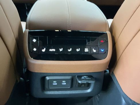 Certified 2026 INFINITI QX60 Autograph image 29