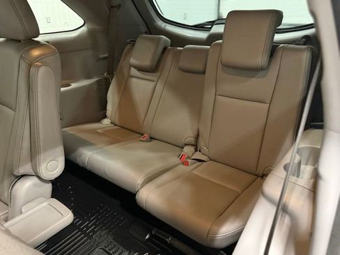 Used 2017 Toyota Highlander XLE image 38