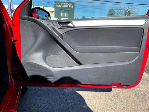 Used 2012 Volkswagen Golf 2-Door image 23