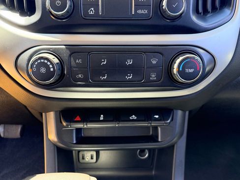 Used 2019 Chevrolet Colorado LT w/ LT Convenience Package AWD/4WD image 15