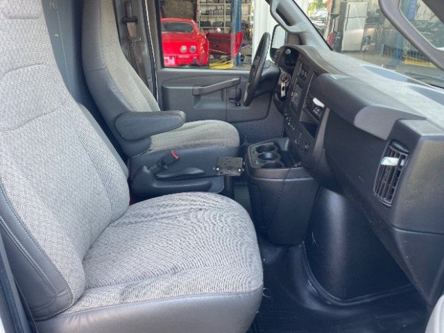 Used 2021 Chevrolet Express 2500 RWD image 15