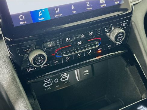 Used 2022 Jeep Grand Cherokee Overland image 26