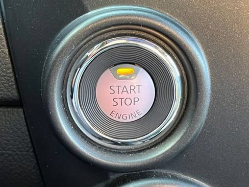 Used 2023 Nissan Titan PRO-4X w/ Pro-4x Convenience Package AWD/4WD image 28