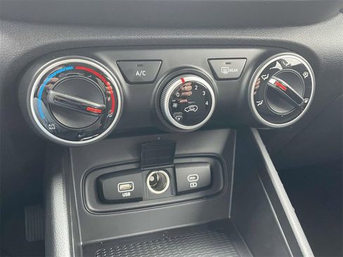 New 2026 Hyundai Venue SE image 15