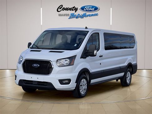 Used 2023 Ford Transit 350 XLT image 2