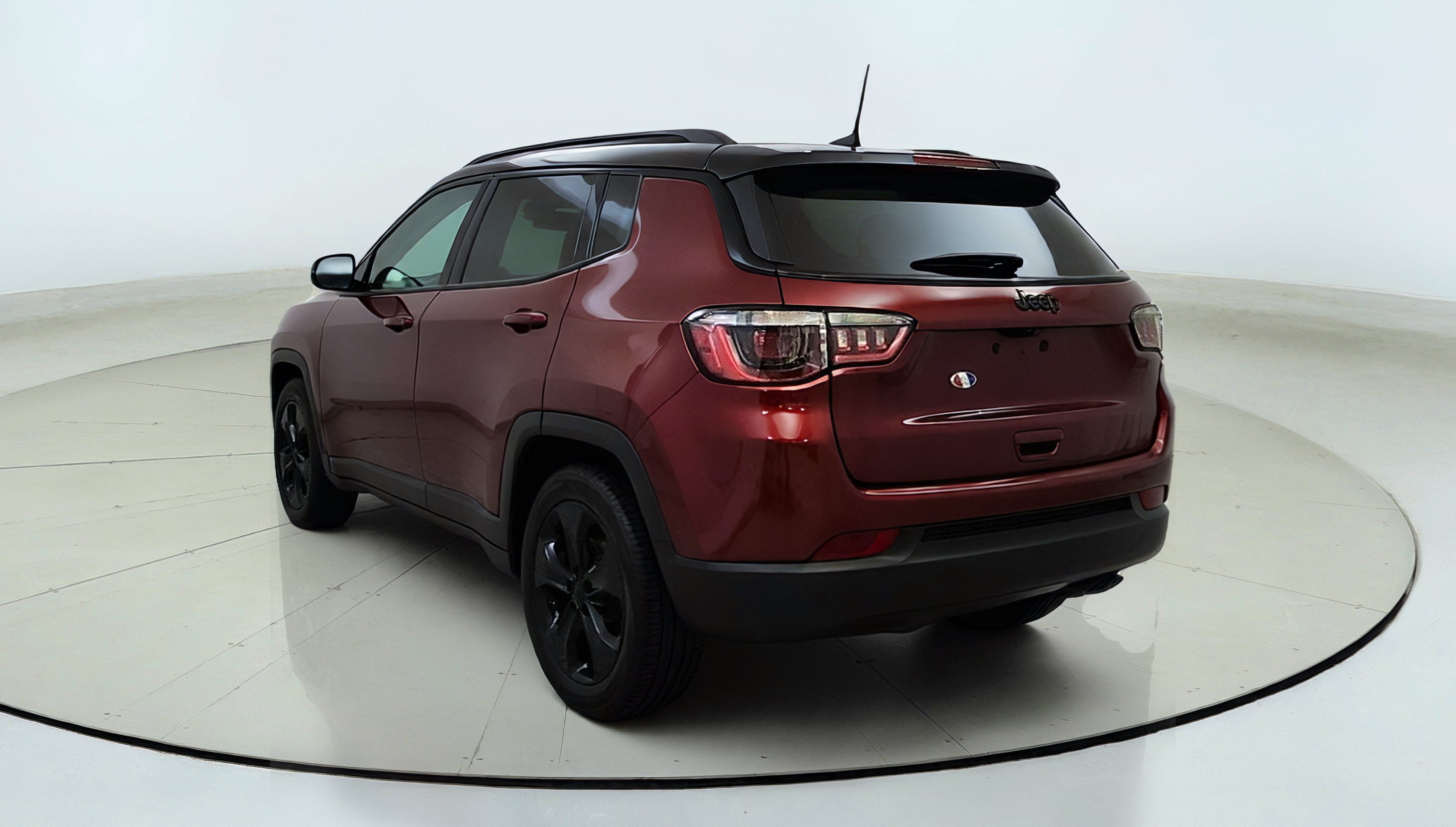 Used 2021 Jeep Compass Latitude w/ Sun and Sound Group FWD image 5