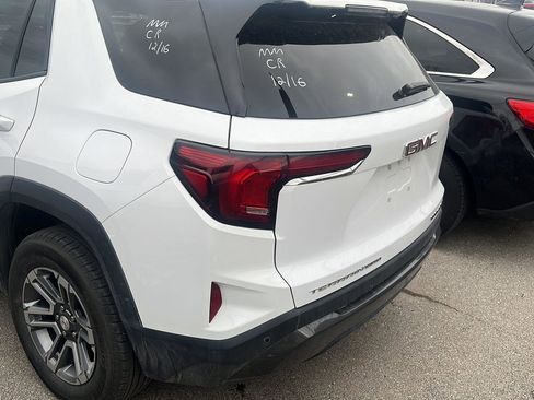 Used 2025 GMC Terrain Elevation image 3
