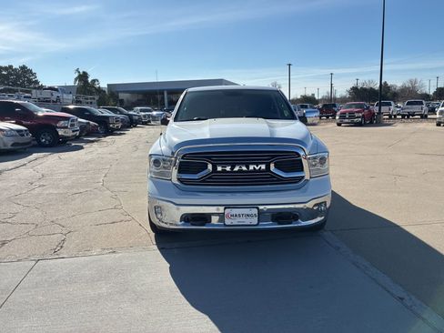 Used 2017 RAM 1500 Laramie w/ Convenience Group AWD/4WD image 9