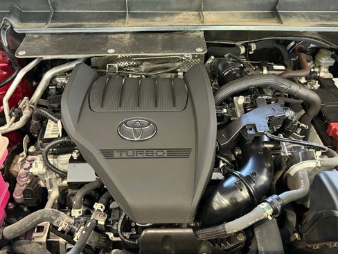 Certified 2023 Toyota Highlander XLE image 36