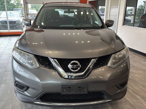 Used 2015 Nissan Rogue S FWD image 2