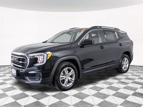 Used 2023 GMC Terrain SLE w/ Driver Convenience Package FWD image 13