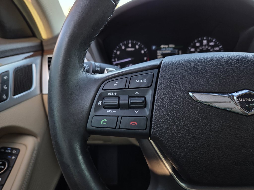 Used 2020 Genesis G80 3.8 RWD image 24
