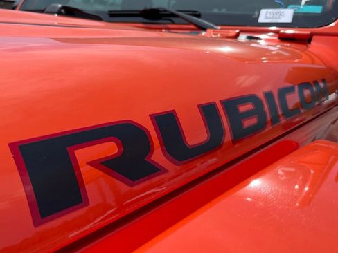 Used 2020 Jeep Gladiator Rubicon AWD/4WD image 6