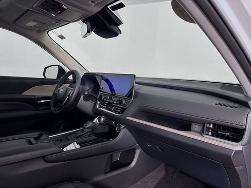 New 2026 Toyota Grand Highlander Limited image 29