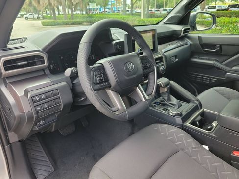 Used 2026 Toyota Tacoma SR5 AWD/4WD image 15