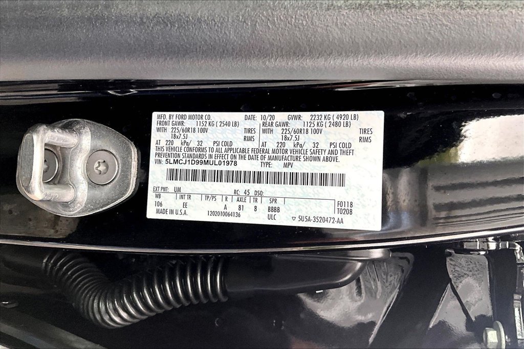 Used 2021 Lincoln Corsair AWD w/ Equipment Group 101A image 35