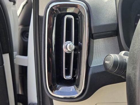 Used 2023 Volvo XC40 B4 Plus w/ Protection Package image 30