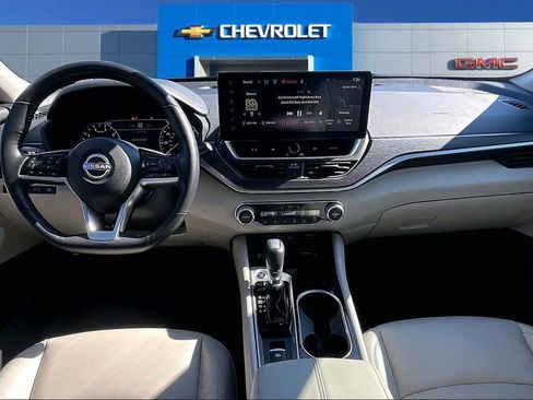 Used 2024 Nissan Altima 2.5 SL image 7