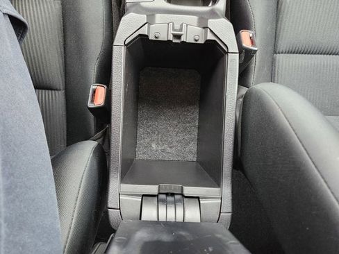 Used 2018 Toyota RAV4 LE w/ All Weather Liner Package image 21