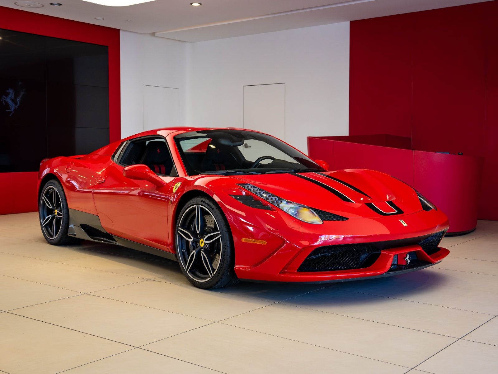Used 2015 Ferrari 458 Speciale A RWD image 26