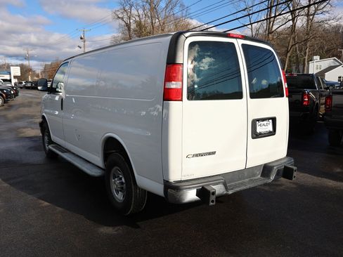 Used 2024 Chevrolet Express 2500 w/ Driver Convenience Package image 5