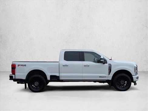 Used 2024 Ford F250 Platinum image 4
